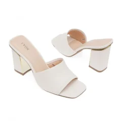 Casually Stylish Mule BCM 165