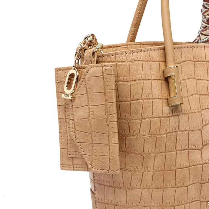 Chic Everyday Tote Bag BD 132