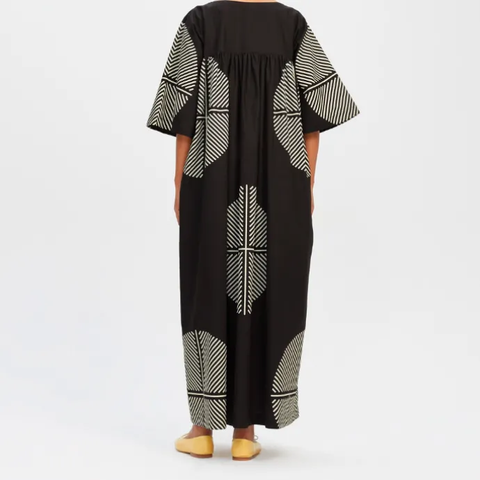 Chic Geometry Maxi Bold Polka Elegance MAX003