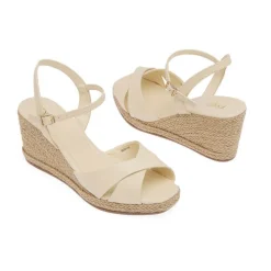 Chic Holiday Wedge BDV 116
