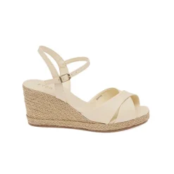 Chic Holiday Wedge BDV 116
