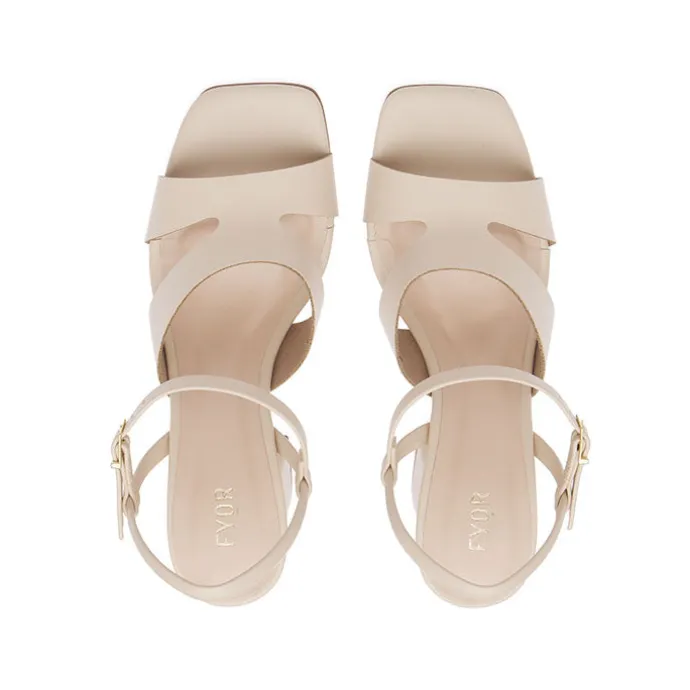 Contemporary Box Heel BCM 171