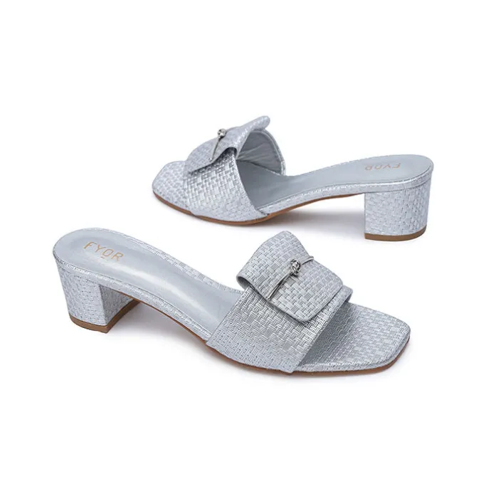 Gold Accent Mule HL 220