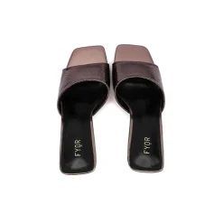 Metallic High Heel HL 141