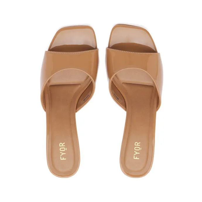 Modern Minimalist Mule BDV 109