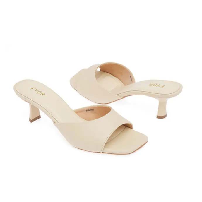 Modern Minimalist Mule BDV 109