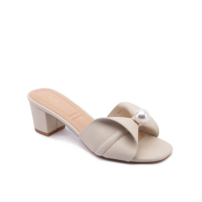 Pearl Bow Mule BB 67