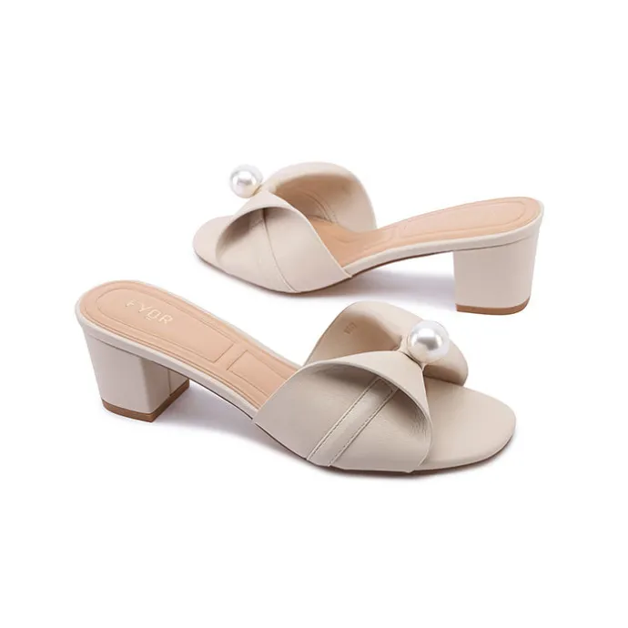 Pearl Bow Mule BB 67