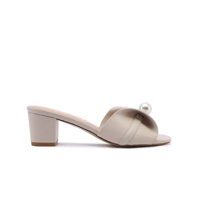 Pearl Bow Mule BB 67