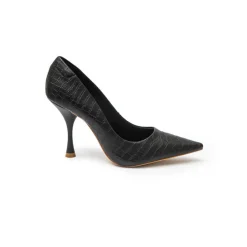 Pointed Pump BCR 017