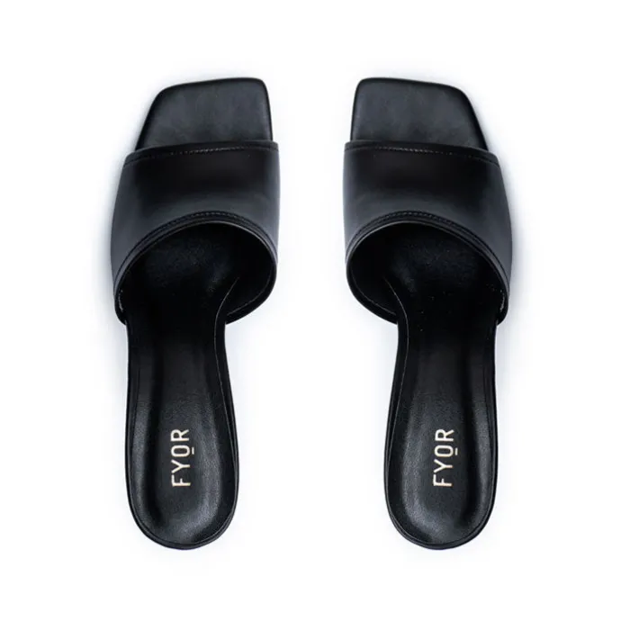 Stay on trend Mule BCM 156