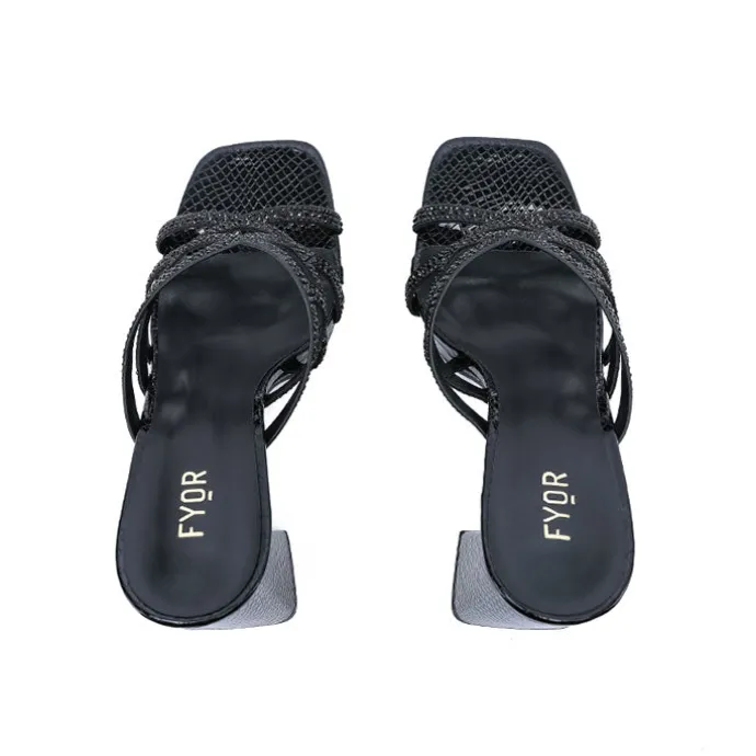 Subtle yet Stylish Mule BB-63