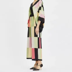 Vivid Voyage: Women'S Versatile V-Neck Co-Ord Set CORD006